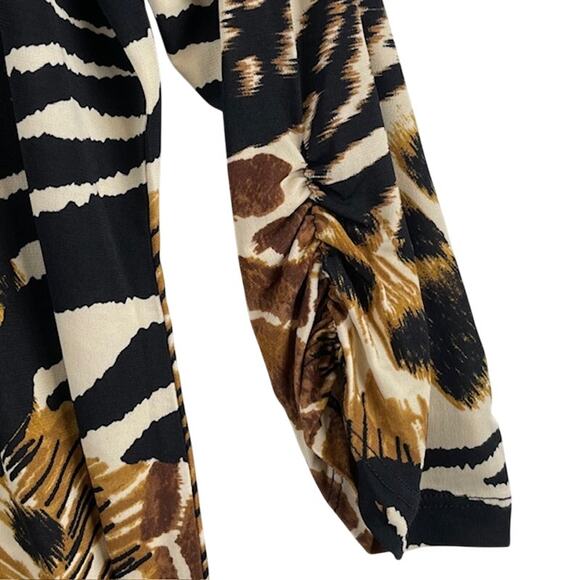 Susan Graver women's animal print, round neck, tunic top. - Picture 3 of 6